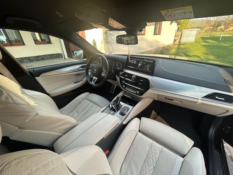 BMW 545e plug-in hybrid xDrive 2020