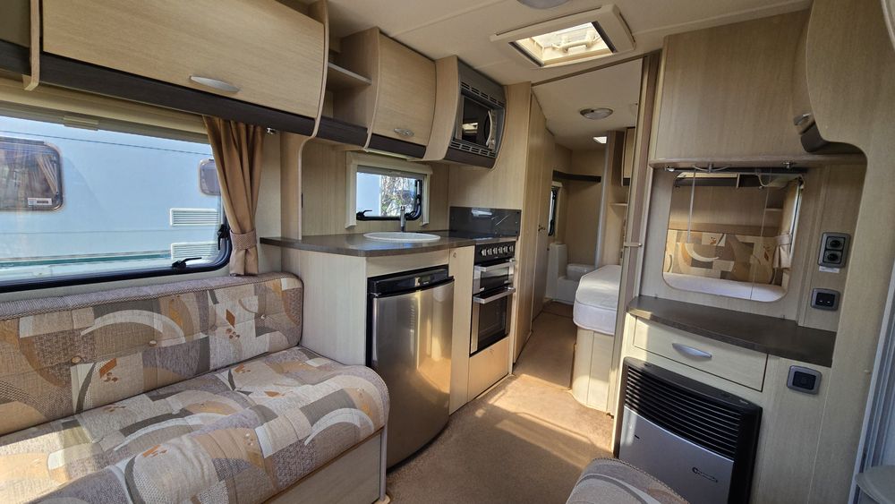 Rulota Sterling Europa 550, 2010, Pat Fix, Cabina Dus, Off Camping, 2 zone