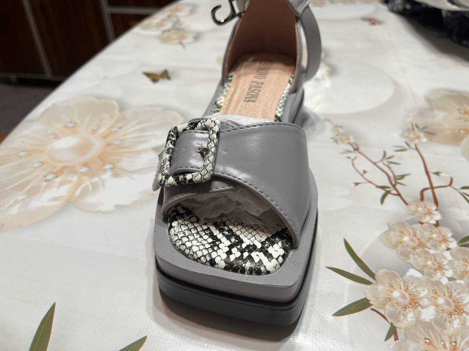 Сандали женские новые , коробка есть