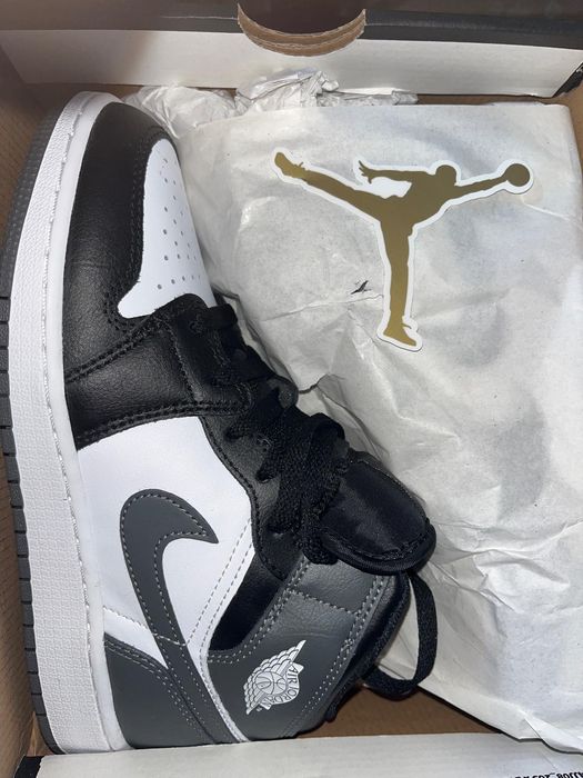 URGENT Jordan 1 Mid Black Iron Gray
