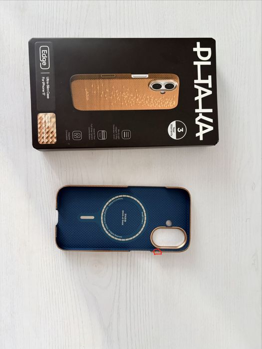чехол pitaka оригинал iphone 17 б/у