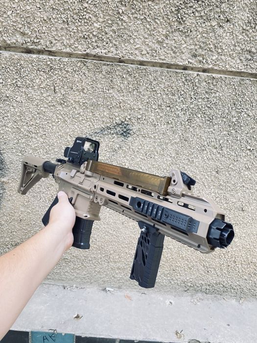 Орибиольный автомат AR-57