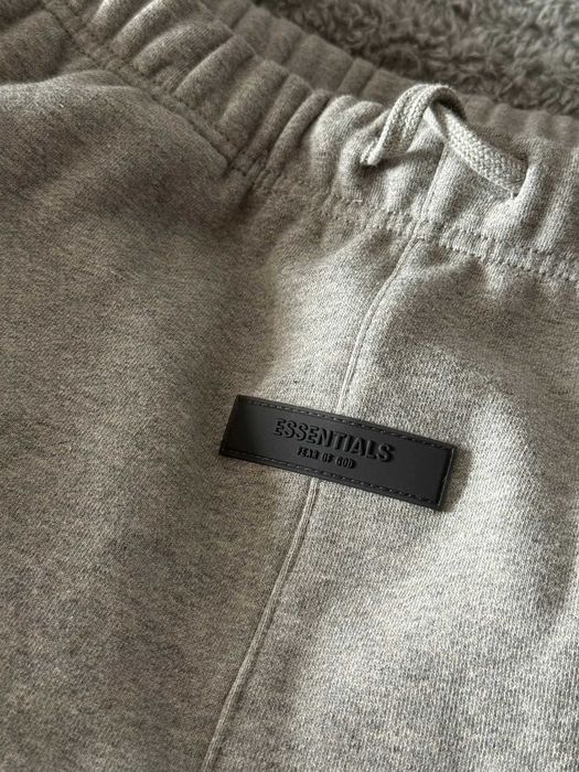 Pantaloni scurti Essentials darkoatmeal marime M