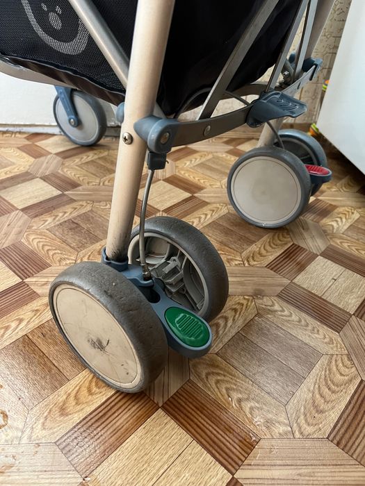 Коляска б/у цвет бордовый