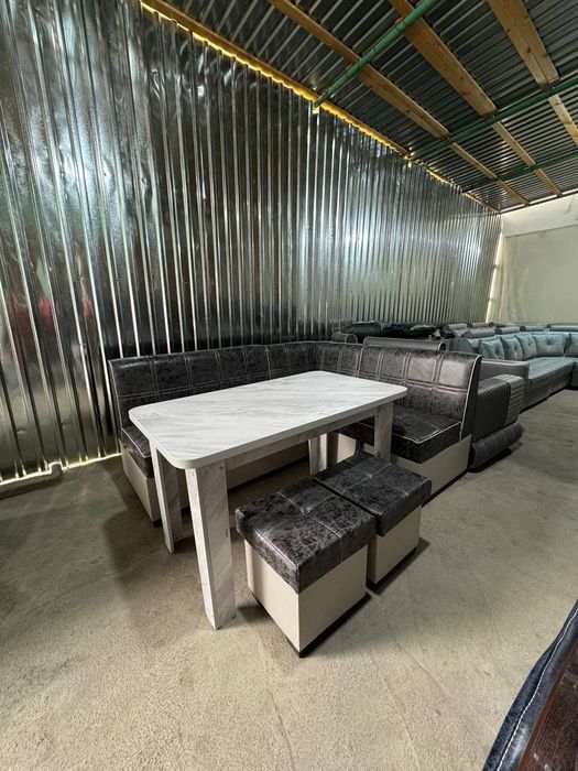 Продаётся Кухонные уголки