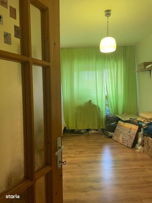Apartament de vânzare 3 camere zona Sens