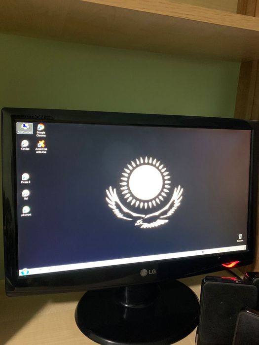 Продам компьютер и компьютерный стол