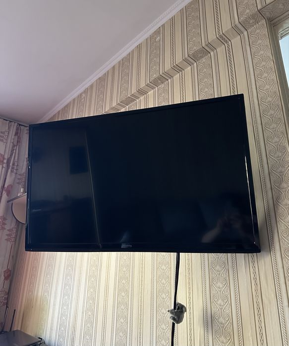 Телевизор. 40 диагональ.