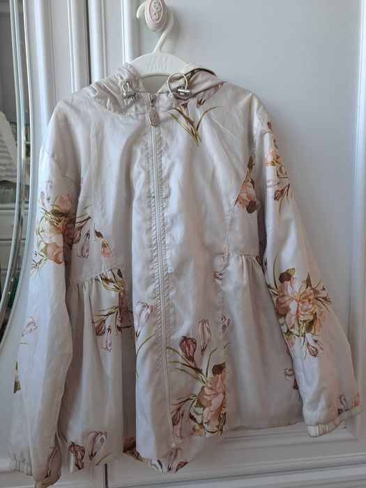 Детски дрехи-тънко яке есен-пролет,тип ветровка 6-8 г.,момиче