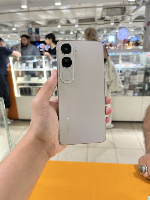 Vivo V40 lite