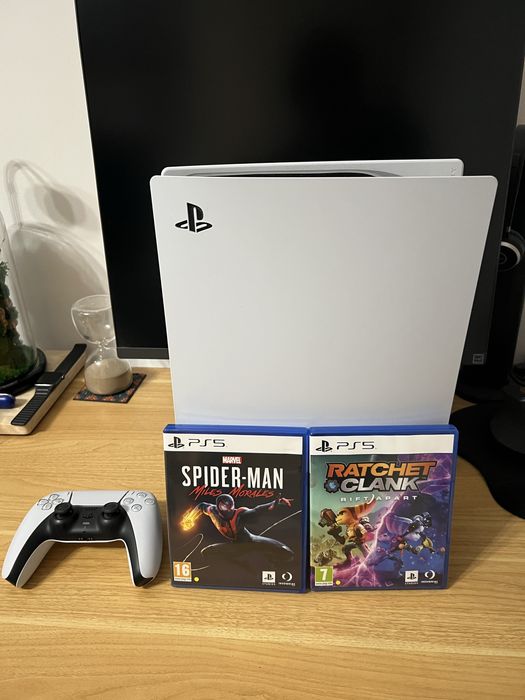 PS5 Disk Edition ca Nou + 2 jocuri