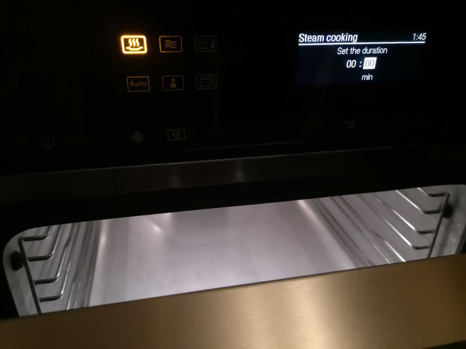 Miele DGM 6401 парова фурна с микровълнова – като нова, с гаранция