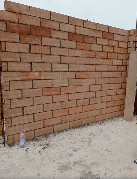 Renovari & Amenajari  Interioare & Exterioare De la A la Z