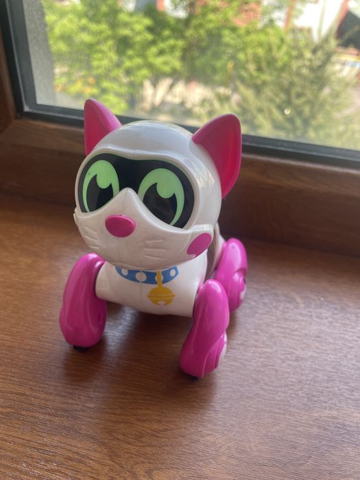 Робот кошка отдам за 2500