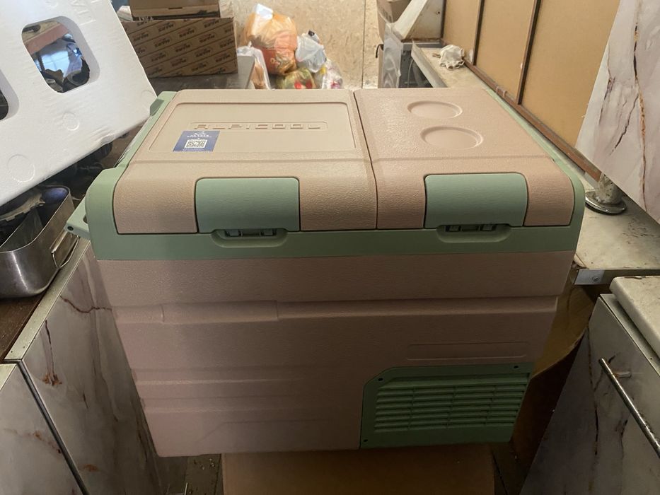 Автохолодилник продам