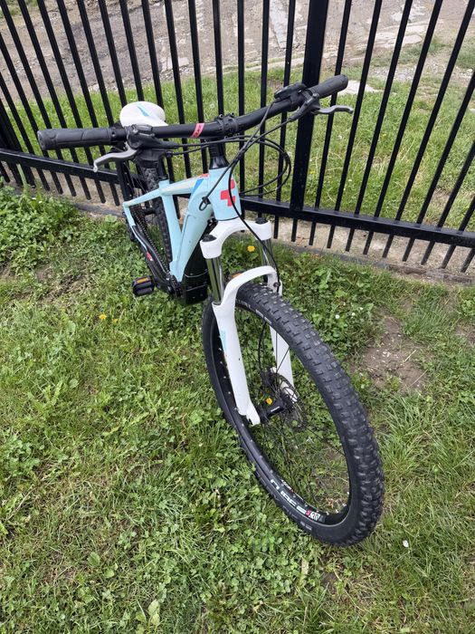 bicicleta cube electrica 29”