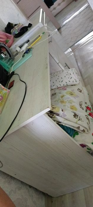 продам стол ученический