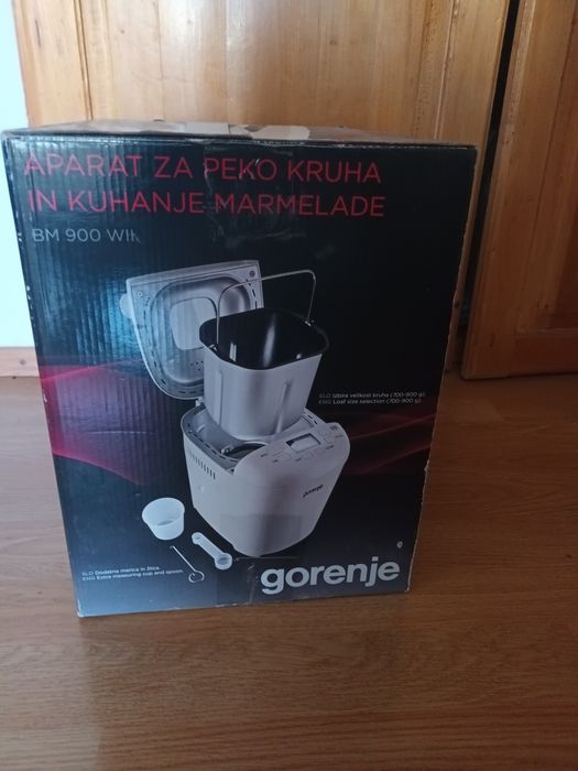 Mașina Gorenje de făcut pâine și pizza