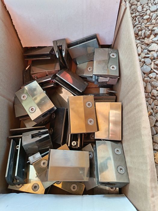 Suport/clema fixare geam sau plexiglas 8-10mm