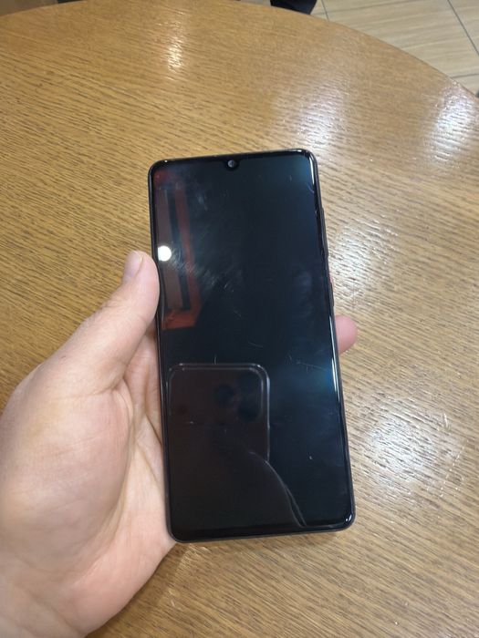 Samsung A41 в хорошем состоянии