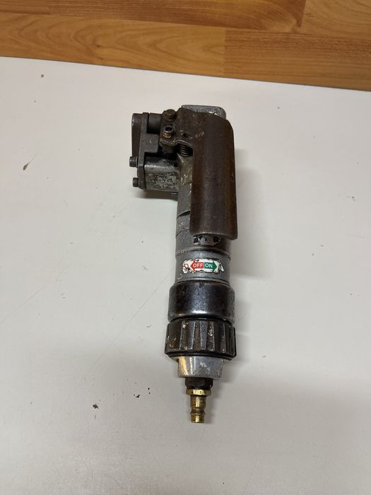 Dispozitiv pneumatic legat banda PP / Cleste banda