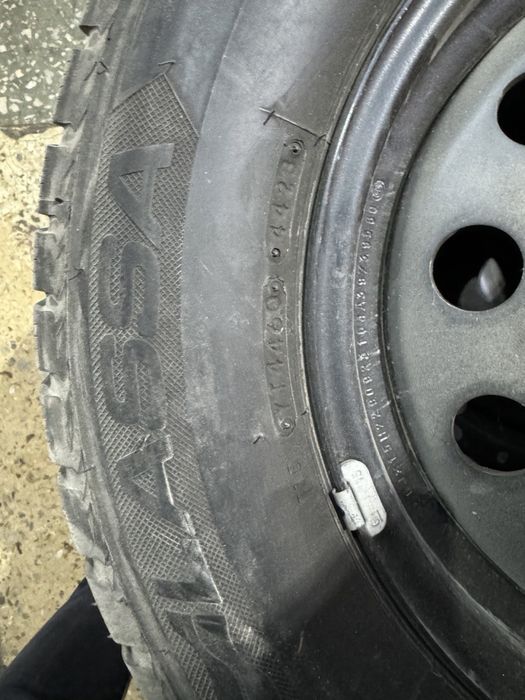 Продаю зимние шины с дисками на кобальт