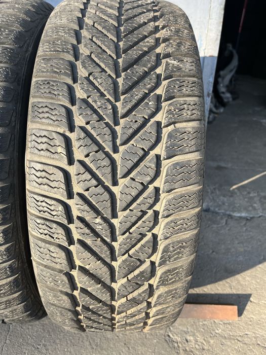 2 бр. зимни гуми 205/55/16 Debica 6+ mm DOT 3815