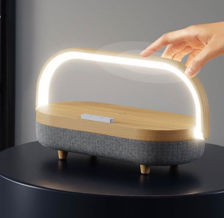 Нощна лампа с безжично зарядно,