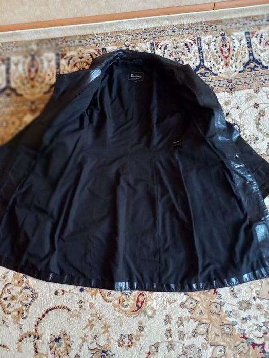 Отдам кожанный пальто