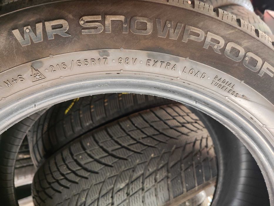 2бр.зимни гуми 215/55/17 Nokian