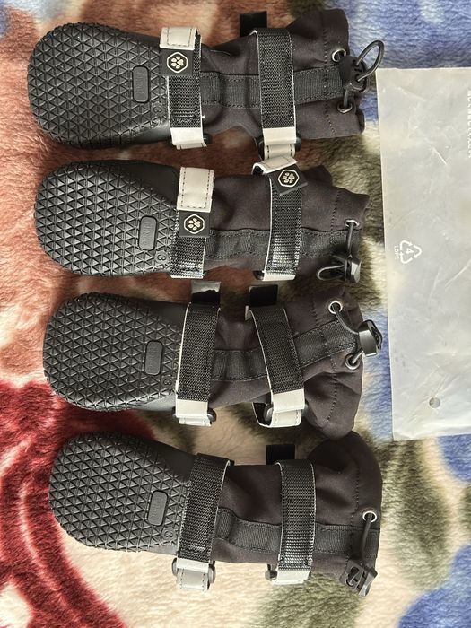 Продаются новые ботиночки для собак