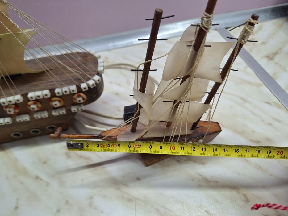 Стари дървени корабчета