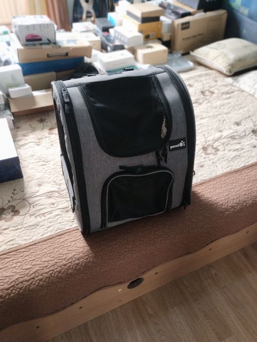 Vând rucsac transport animale nou