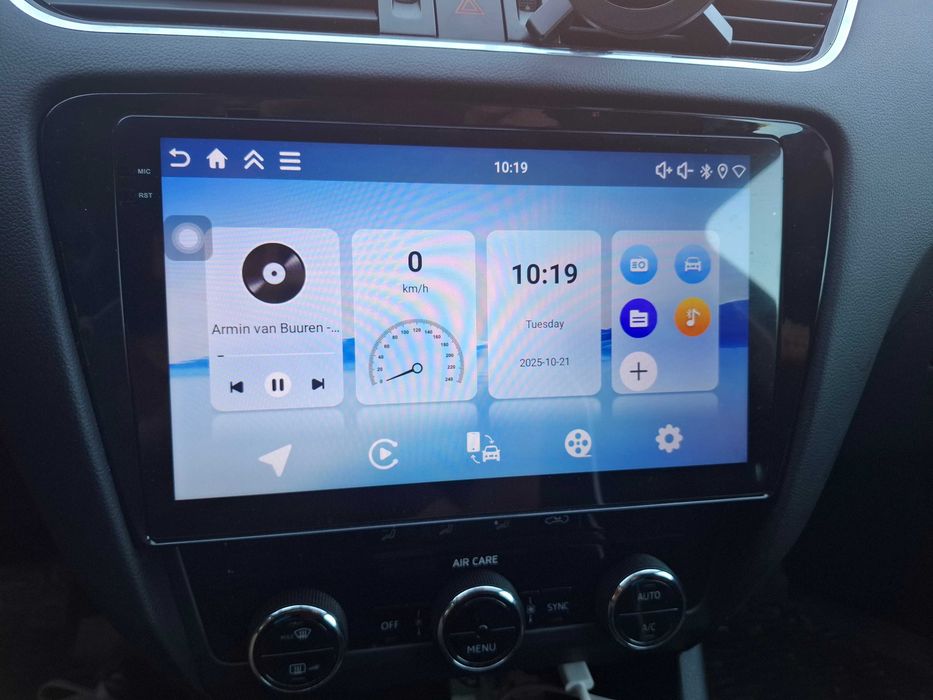 Navigatie 10.1 inch + rama adaptoare Skoda Octavia 3