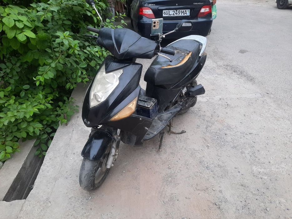 Skuter sotiladi 2 kun boldi mator qilingan