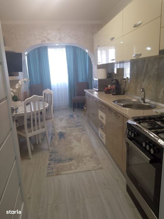De Vanzare Apartament cu 2 camere zona Buzaului( B-uri)
