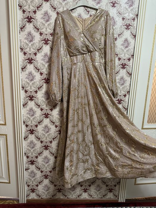 Шикарное платье,идеальное состояние