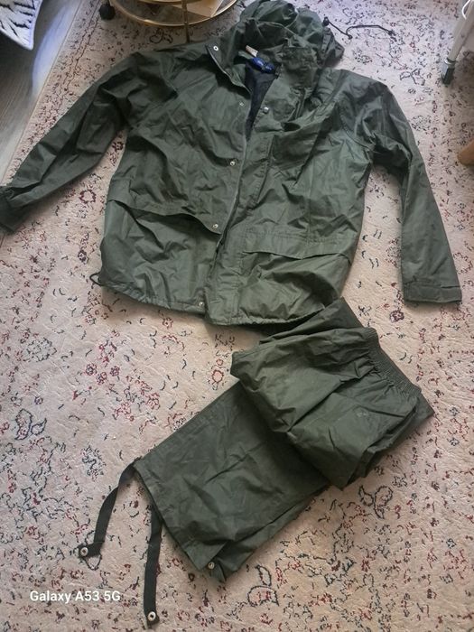 Costum impermeabil pt pescari