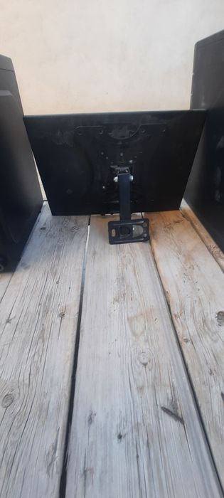 Маниторлар сотлади