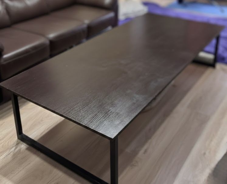 Продает лаунж стол