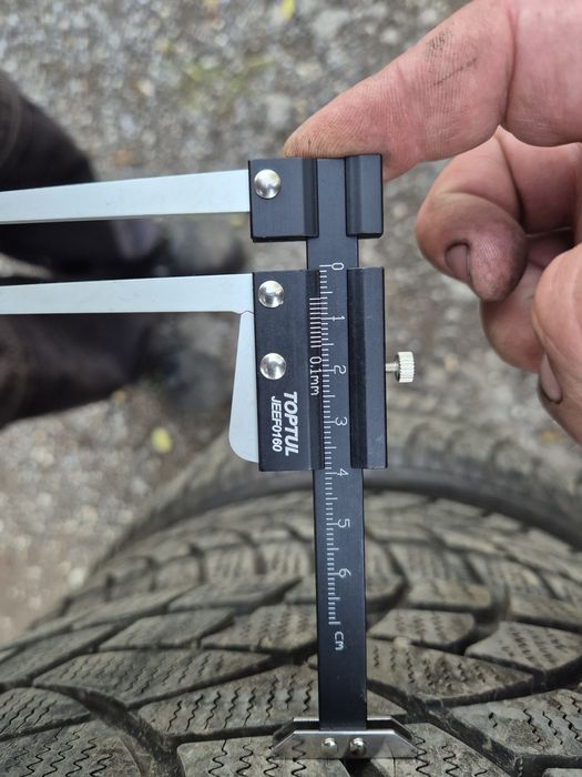 4бр Dunlop Winter sport 235 55 18