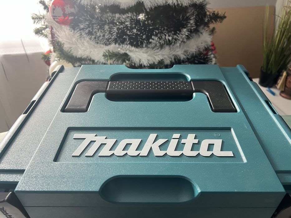 Makita DGA517 Flex, incarcator, baterie 5Ah plus valiza de transport.