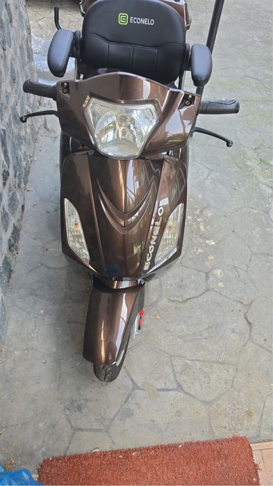 Vand  scuter electric cu trei roti