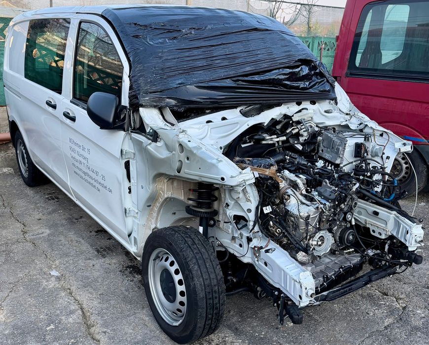 Dezmembrez Mercedes Vito 2024 Motor 2.0 km 40000 locuri