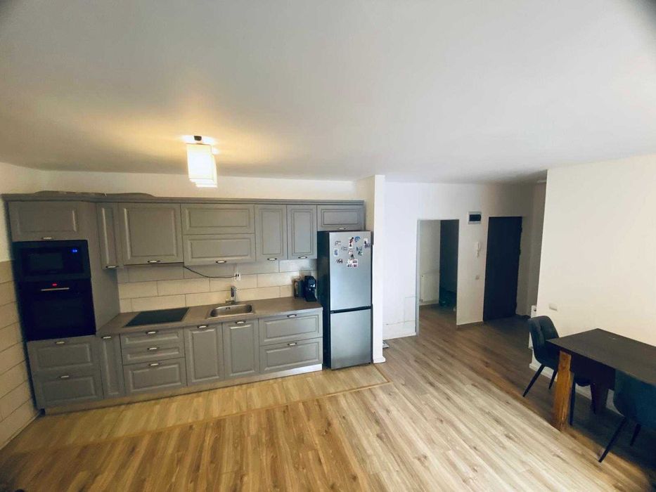 Ofer spre închiriere un apartament luminos și modern, situat în complexul rezidențial Mon Jardin Residence, strada Soporului, nr. 29 .