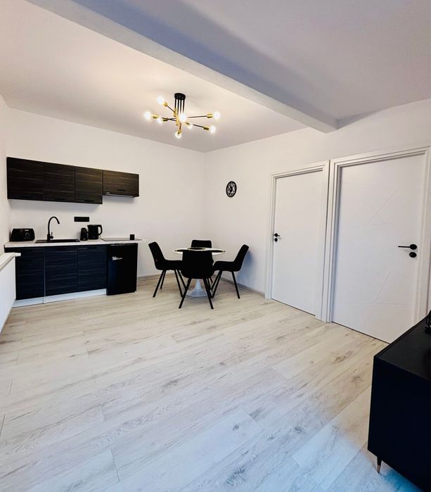 Casuta cu ciubar in Valea Avrigului-Secret Forest