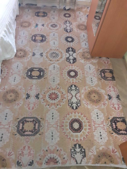 Vand covoare de casa pentru sufragerie si dormitoare