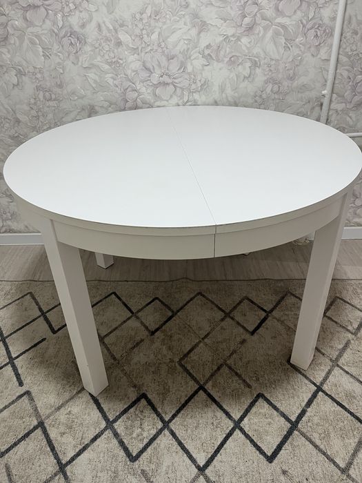 Стол столовый Ikea со стульями