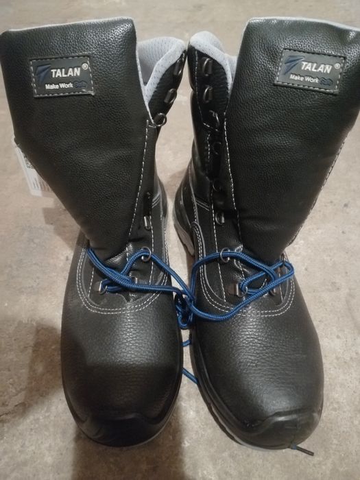 Продам спец обувь