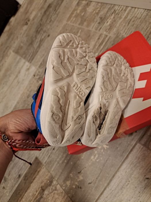 Маратонки Nike 22